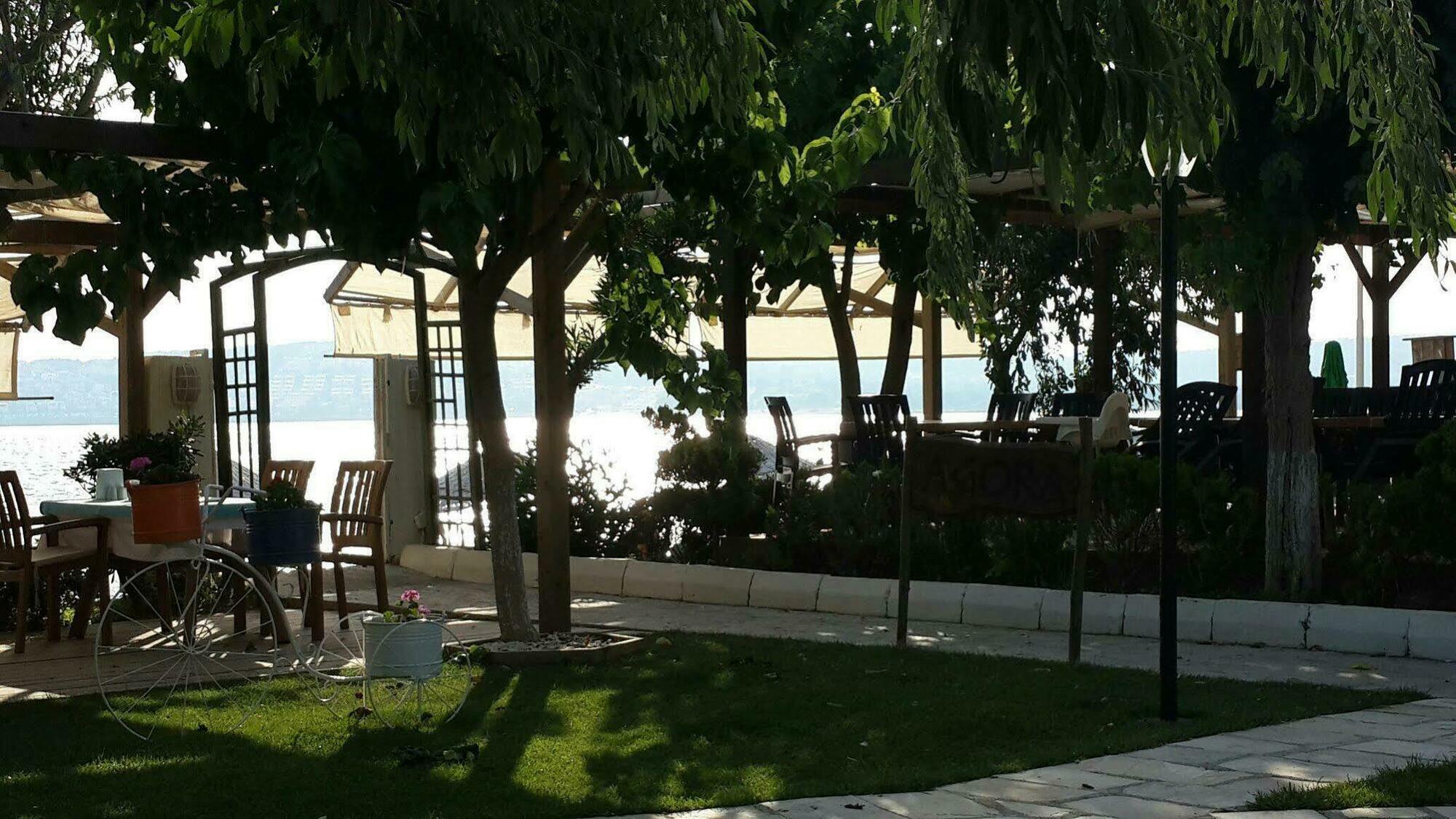 Teos Ormanci Tatil Koyu Hotel Seferihisar Eksteriør billede