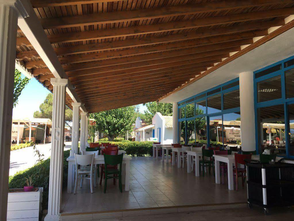 Teos Ormanci Tatil Koyu Hotel Seferihisar Eksteriør billede